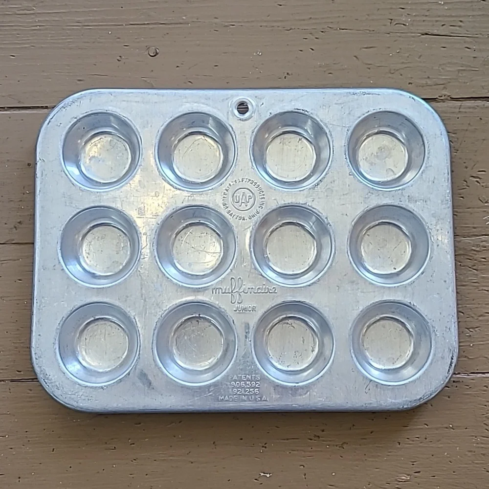 Vintage Muffinaire Junior Muffin Tin